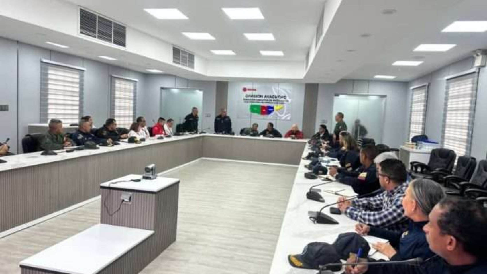 GD-Endes-Palencia-supervisa-planes-de-seguridad-en-la-Faja-Petrolifera-del-Orinoco-4-696x522