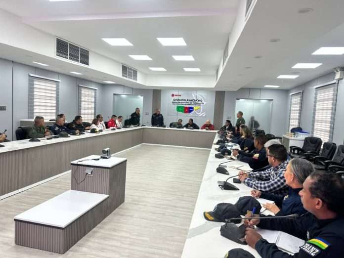 GD-Endes-Palencia-supervisa-planes-de-seguridad-en-la-Faja-Petrolifera-del-Orinoco-4-696x522