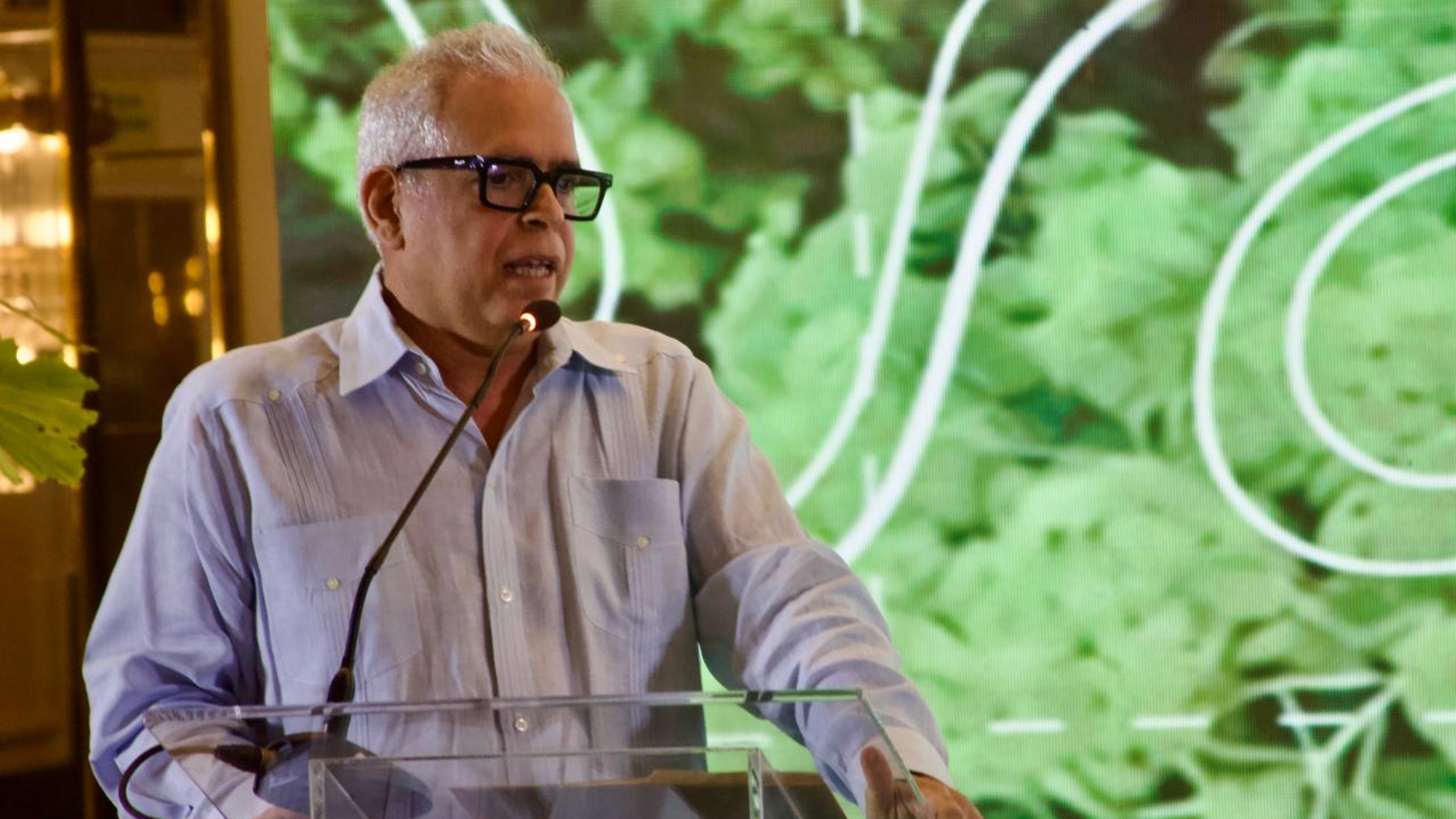 Gestion-forestal-y-conservacion-ambiental-son-fortalezas-del-ministro-Nelson-Rodriguez.3