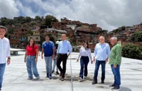 Constatan avances de la rehabilitación del Complejo Educativo Mariscal Sucre en La Dolorita