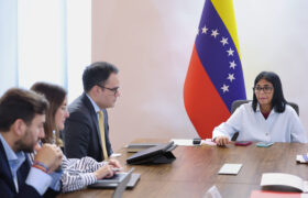 Presidenta (E) Delcy Rodríguez y Gabinete de Economía trazan hoja de ruta para expandir fuerzas productivas