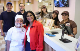 Jefa de Estado (E) comparte con emprendedores de Ania Bakery Gluten Free en Caracas