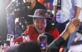 Escrutinio final en Perú da como ganadora de la presidencia a Keiko Fujimori