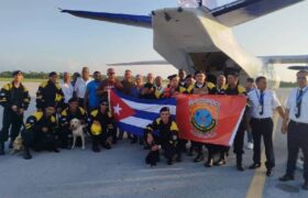 Brigada de rescatistas cubanos se suman a labores de salvamento en Venezuela