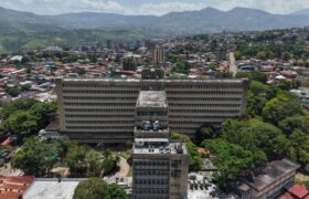 Minaguas inspecciona red de agua potable y saneamiento en Hospital Central de San Cristóbal