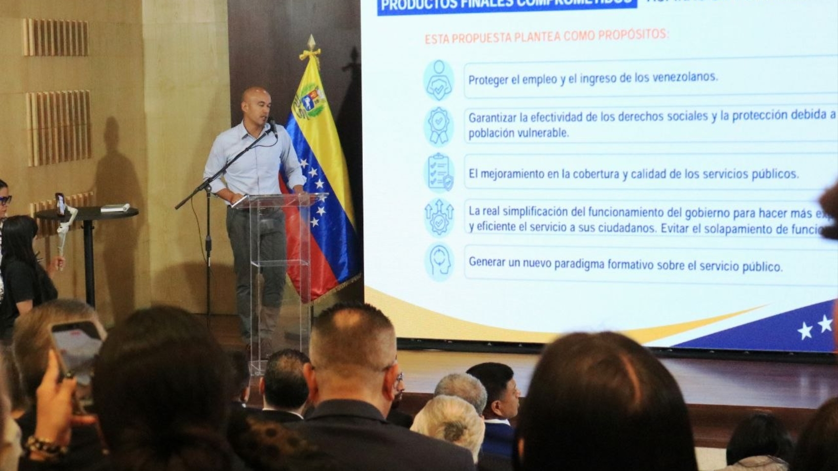 diputados-presentan-propuestas-en-consulta-para-la-reestructuracion-y-reingenieria-del-gobierno-nacional-20260609152509