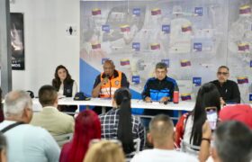 Instalan mesa de trabajo con equipo multidisciplinario para concienciar al gremio motorizado