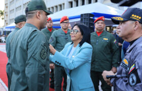 Presidenta Delcy Rodríguez lideró ascensos militares a 243 años del Natalicio del Libertador