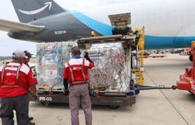 Venezuela recibe nuevos cargamentos de ayuda humanitaria de Brasil y Estados Unidos