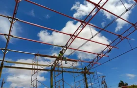 Inicia reconstrucción de la cancha central en Boca del Río en Margarita
