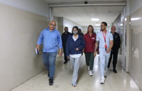 Presidenta (E) Delcy Rodríguez supervisa Centros de Salud que atienden a los afectados por sismos