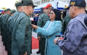 Jefa de Estado designa Alto Mando Militar y comandantes de las REDI
