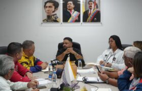 Autoridades y transportistas establecen compromisos para fortalecer el sistema vial