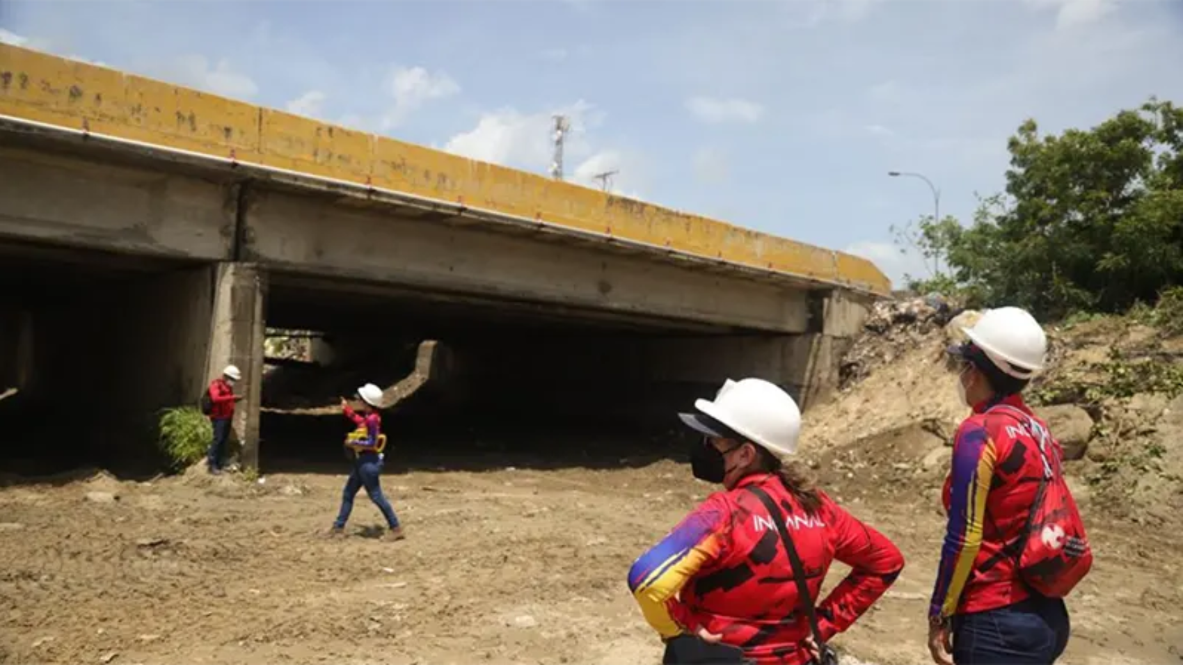Inspeccion Puente rio San Julian La Guaira
