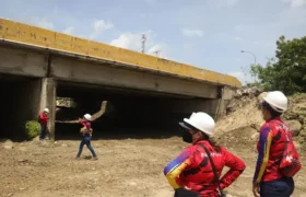 Especialistas monitorean permanentemente el río San Julián en La Guaira