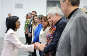 Presidenta Delcy Rodríguez aborda estrategias y planes de acción en plenaria del Consejo de Nacional Economía