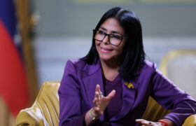 Presidenta Rodríguez apuesta por la diversificación económica y el retorno de Venezuela a los mercados globales