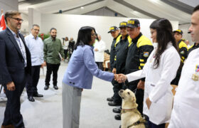 Gobierno Venezolano condecora a la Brigada de Salvamento y Rescate de la República de Cuba