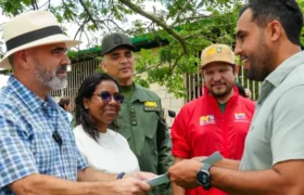 Entregan instrumentos agrarios y evalúan plan agroalimentario de maíz en Guárico
