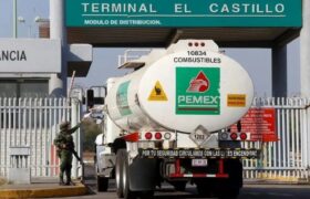 México desmantela millonaria red de contrabando de combustible