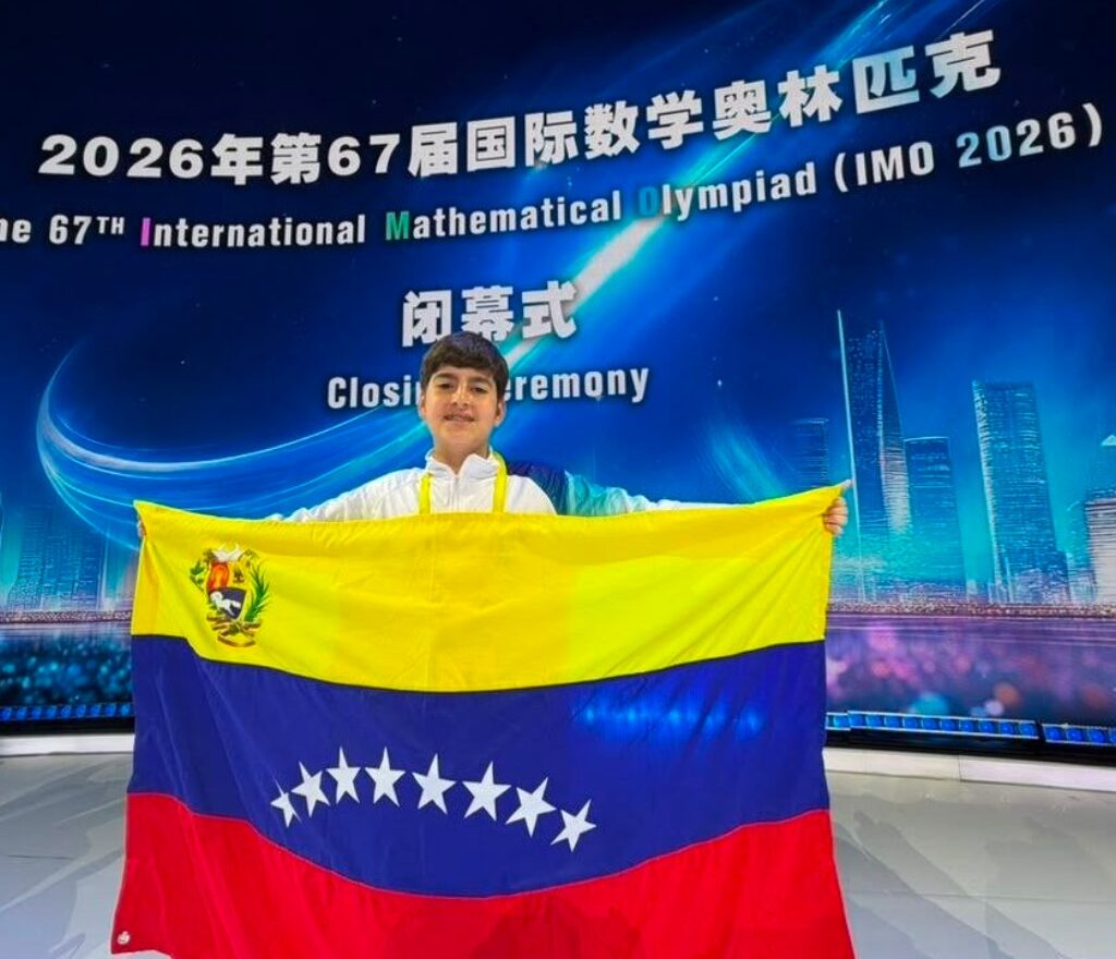 Semillero Científico Luis García obtuvo mención en Olimpiada Mundial de Matemática