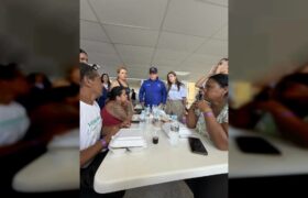 «Son miserables»: Cabello cuestiona acciones de vigilancia con GPS del alcalde de Panamá sobre ayuda humanitaria