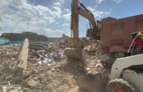 Obras Públicas intensifica la recolección de escombros en Macuto