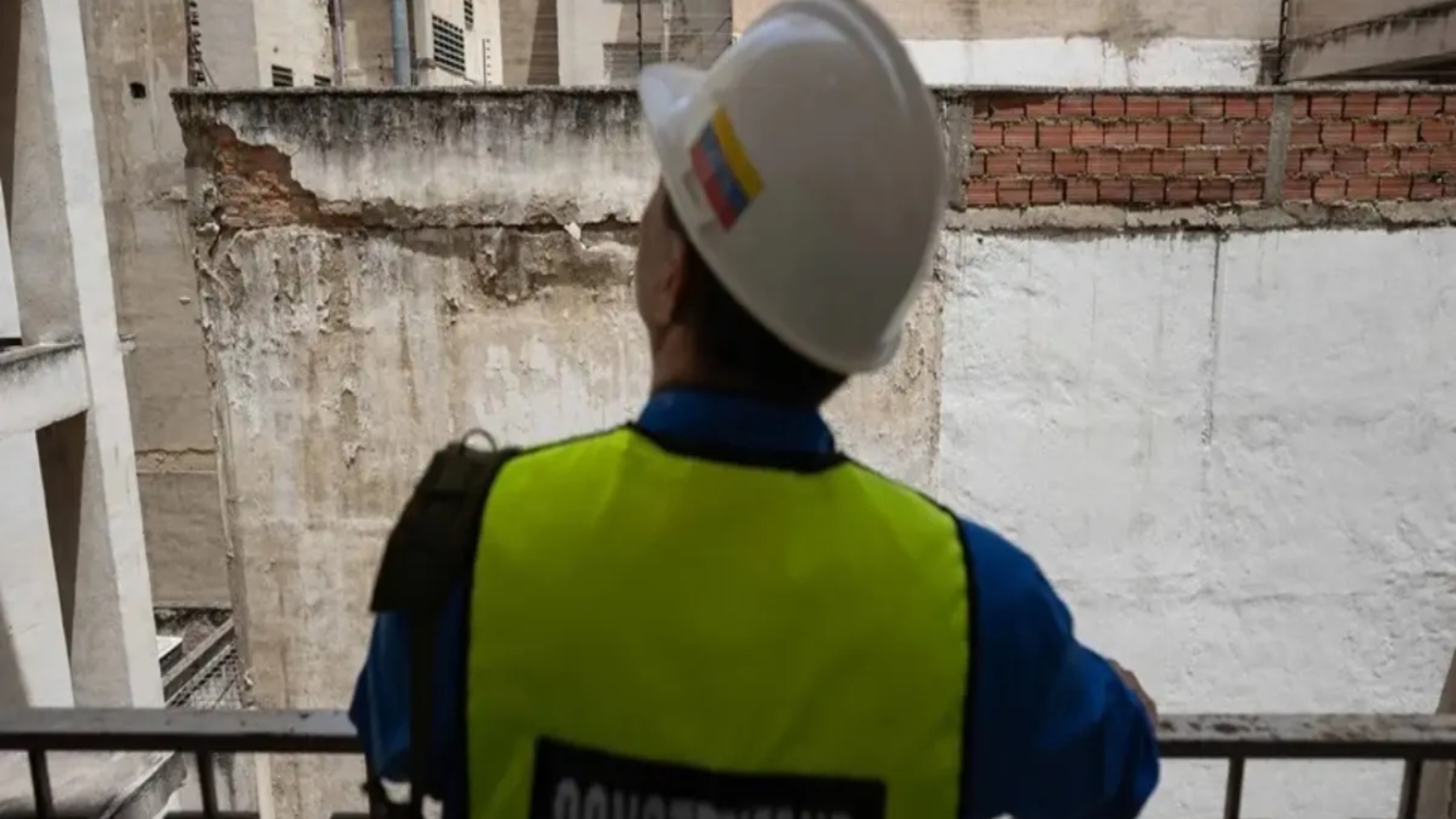 ingenieros-inspeccion-terremotos-venezuela-111