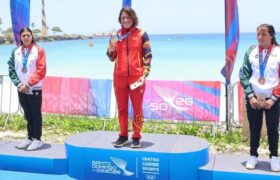 Paola Pérez repitió oro en aguas abiertas