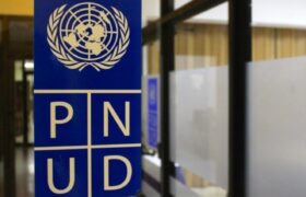 Gobierno y Pnud diseñan plan para recuperación de servicios en La Guaira
