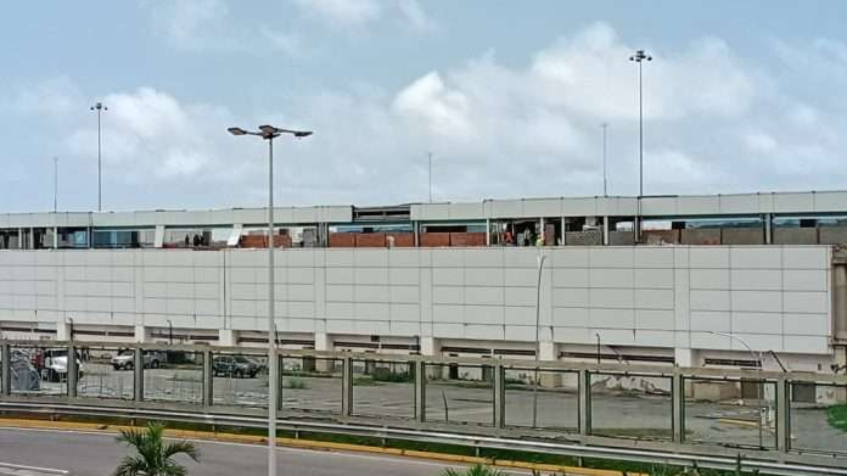 Aeropuerto-de-Maiquetia-1-696x522