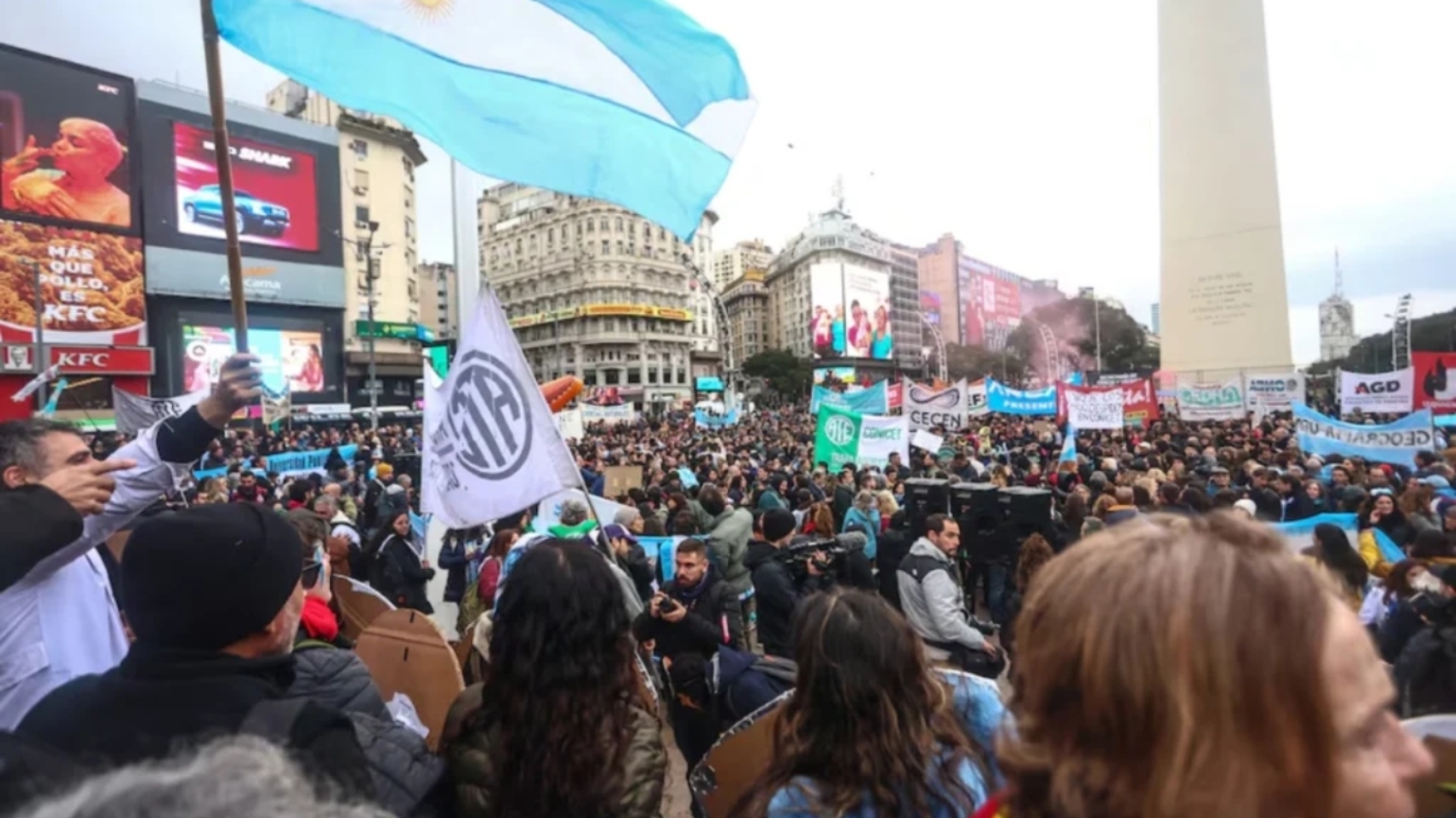 Argentina (3)44