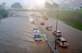 Atienden afectaciones en 17 sectores de Caracas tras lluvias récord por onda tropical 37