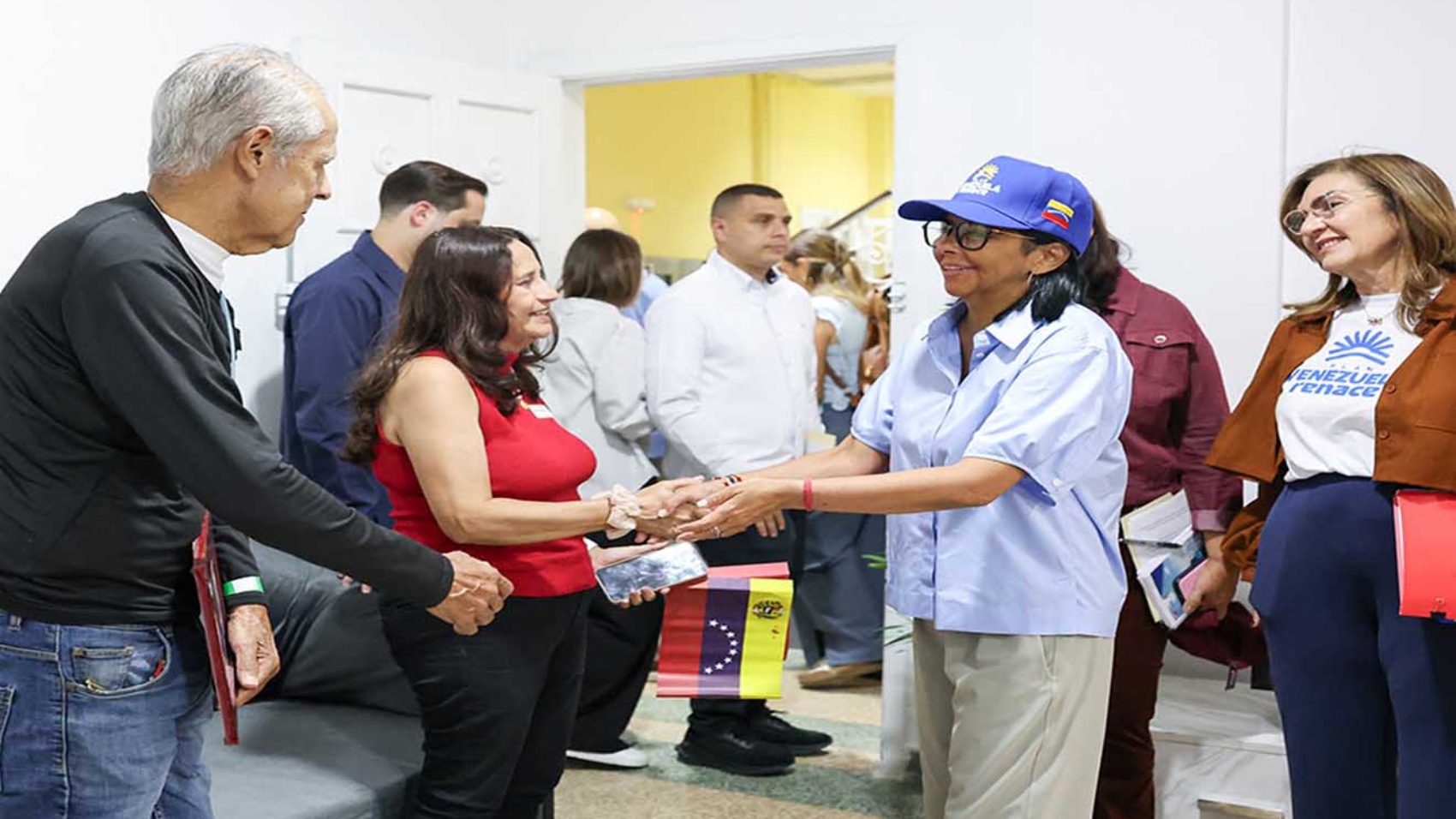 Delcy Rodriguez - entrega de viviendas