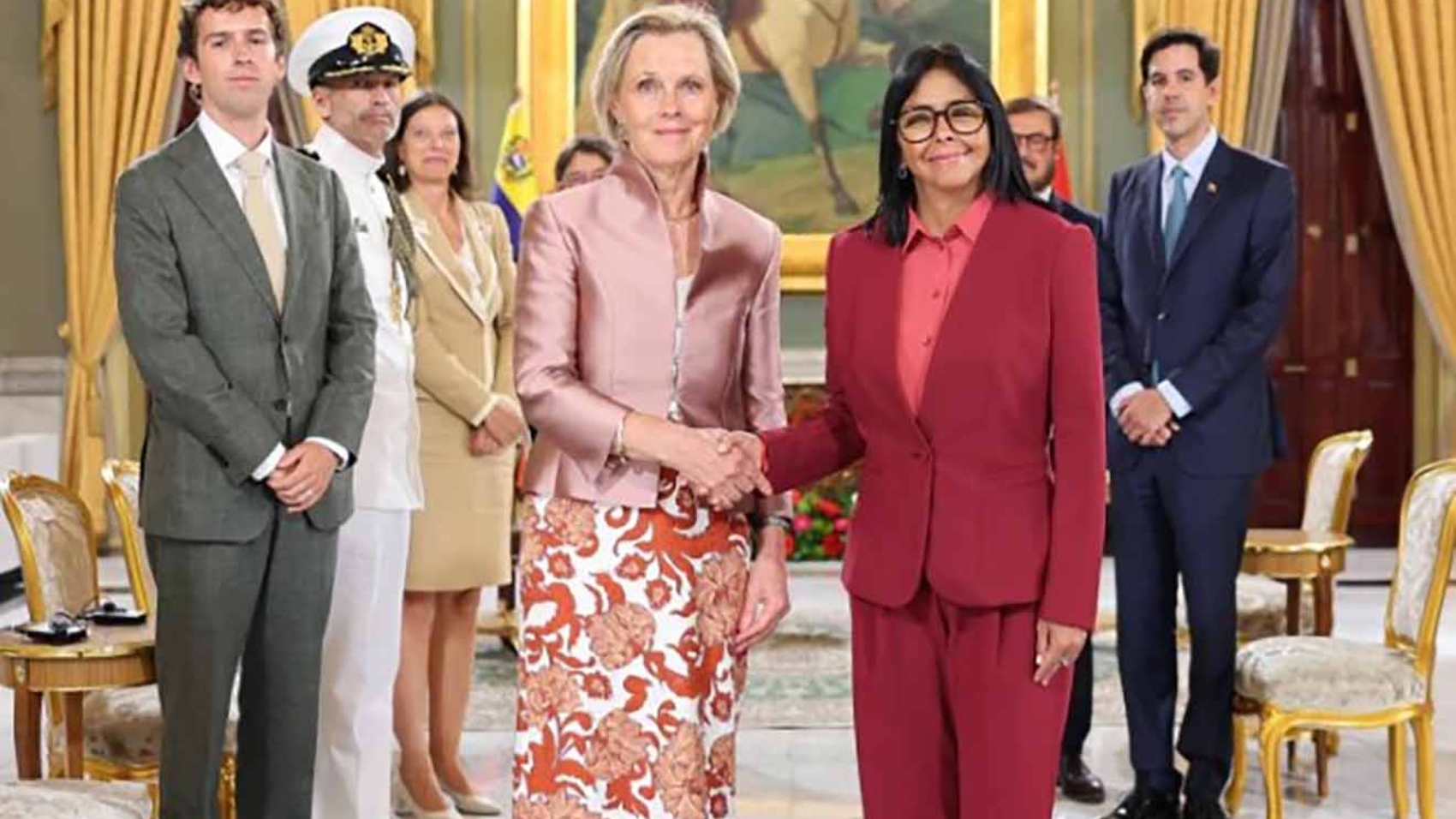 Delcy Rodríguez y Carmen Gonsalves
