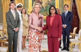 Presidenta Rodríguez recibe cartas credenciales de embajadora de los Países Bajos