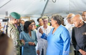 Presidenta Delcy Rodríguez y la Primera Ministra de Barbados inspeccionaron Hospital de Campaña en Guarenas