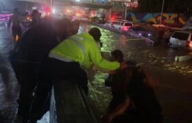 Desplegada maquinaria pesada para atender afectaciones por lluvias en autopistas