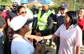 Presidenta Delcy Rodríguez inspeccionó construcción de nuevos desarrollos habitacionales en Catia La Mar