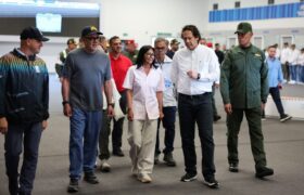 Presidenta Delcy Rodríguez supervisó operaciones en los terminales temporales del Aeropuerto Internacional de Maiquetía