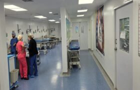 Hospital J.M. de los Ríos avanza a paso firme en su recuperación tras los recientes eventos sísmicos