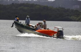 Pescadores ecuatorianos preparan demanda a EEUU por ataque militar contra embarcación