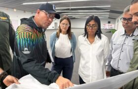 Presidenta Delcy Rodríguez supervisa obras en instalaciones provisionales del Aeropuerto Internacional de Maiquetía