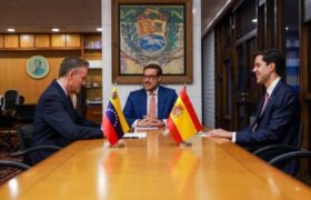 Gobierno nacional refuerza lazos bilaterales con el embajador del Reino de España