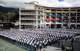 Universidad de la Seguridad gradúa a 358 especialistas y magísteres