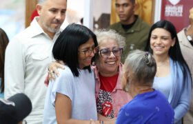 Presidenta Delcy Rodríguez lideró jornada del Plan «Más Años, Más Amor» en atención a 112 mil abuelos en Anzoátegui