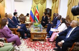 Presidenta Delcy Rodríguez se reunió en Paramaribo con la Jefa de Estado de Surinam