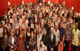 Mincyt entregó certificados a 127 egresadas y egresados de diplomados científicos y tecnológicos