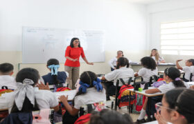 Presidenta Delcy Rodríguez acompañó el retorno a clases 2026 desde EBN Elías Toro en Caracas