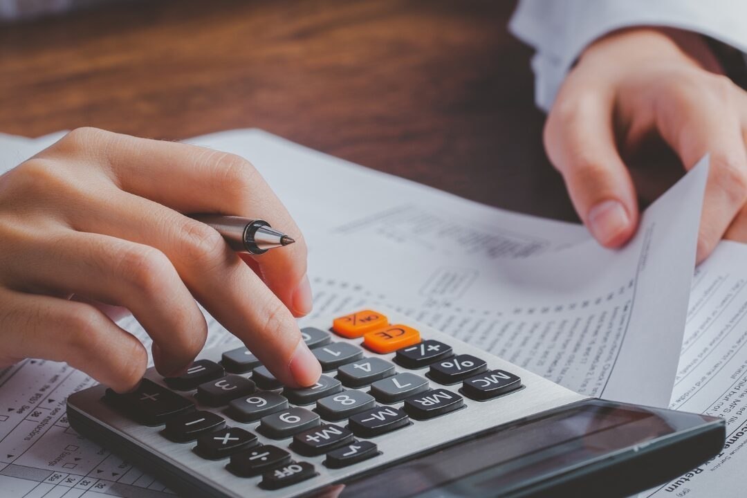 Simplificación tributaria dinamizará actividad de sectores productivos del país